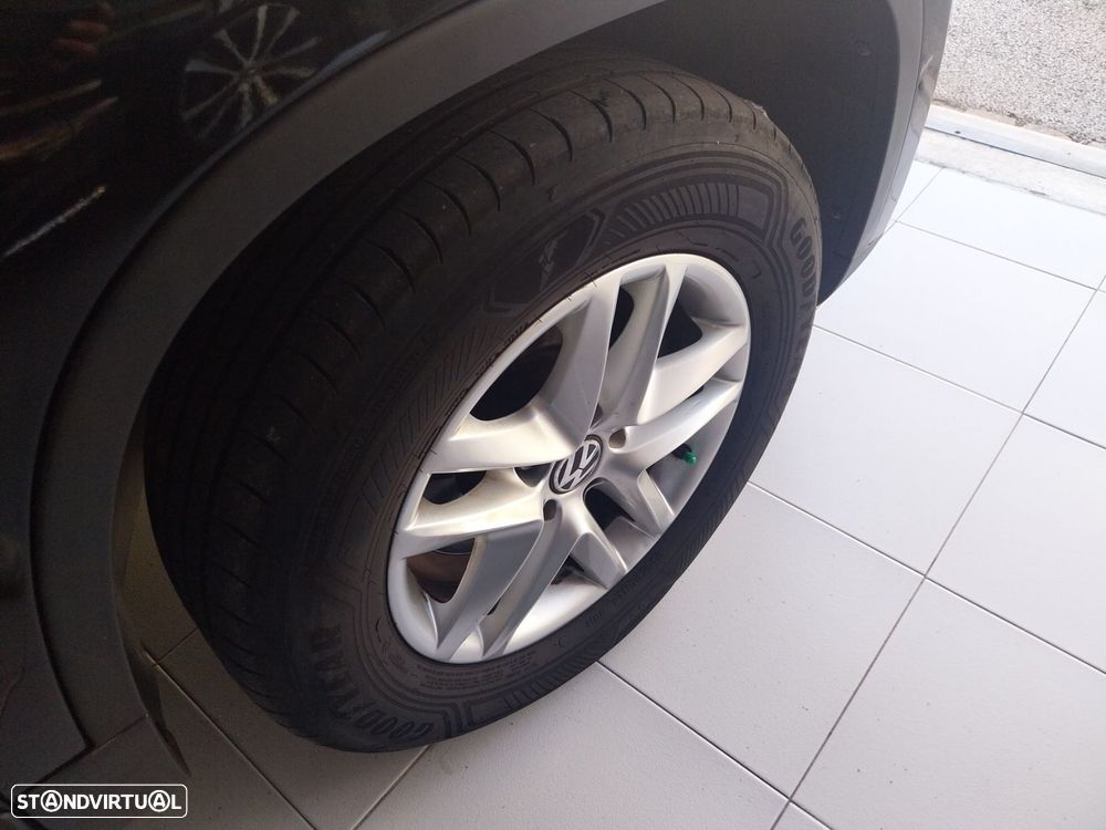 VW Tiguan 2.0 TDI Trend - 12