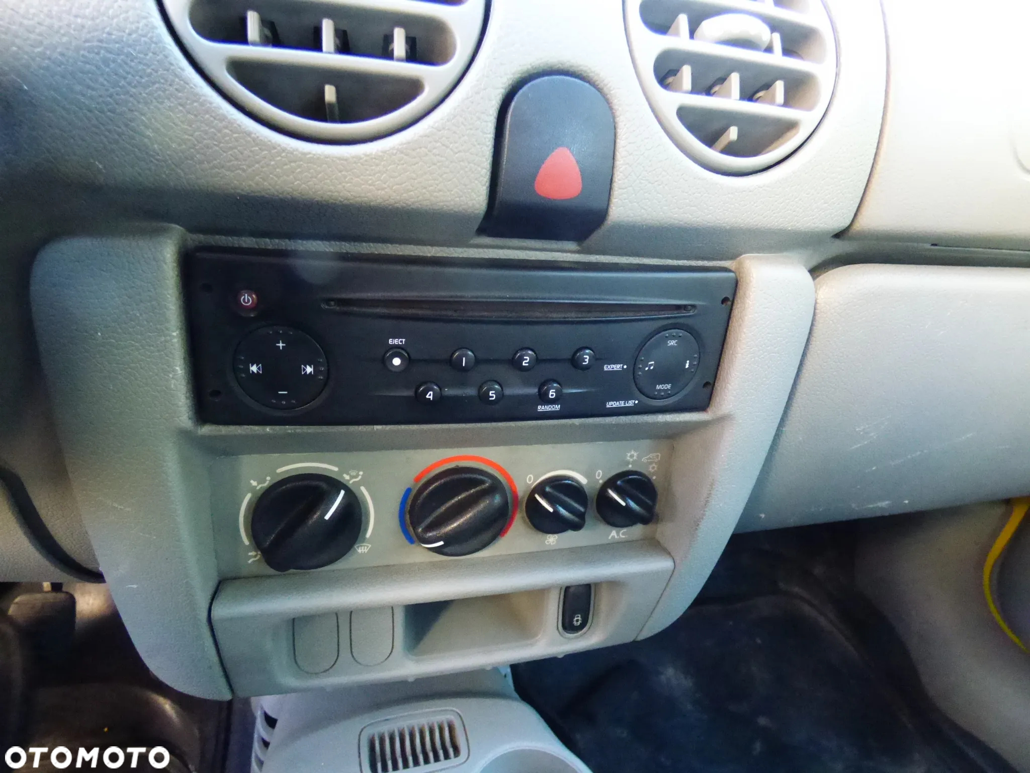 Renault Kangoo 1.5 dCi Oasis - 9