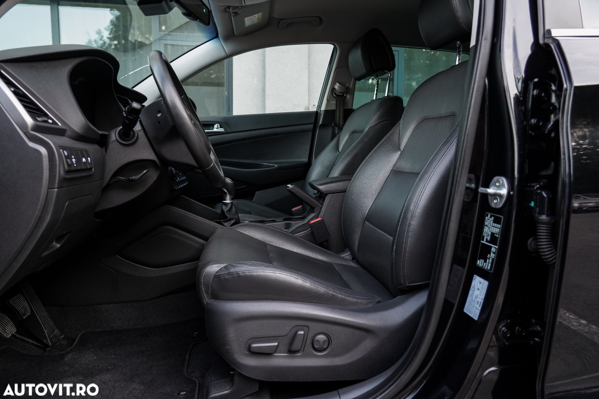 Hyundai Tucson blue 1.7 CRDi 2WD DCT Premium - 9