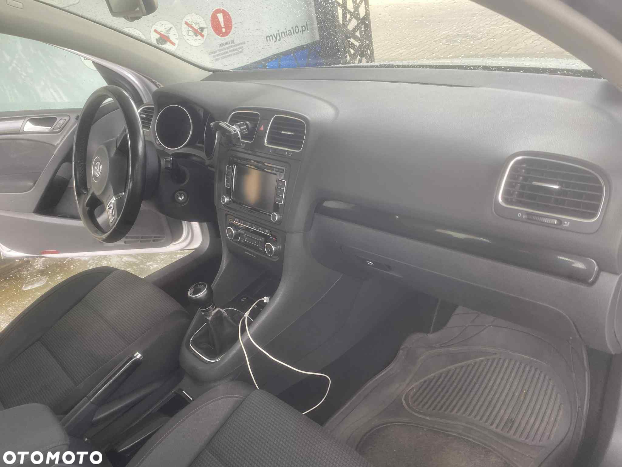 Volkswagen Golf - 14