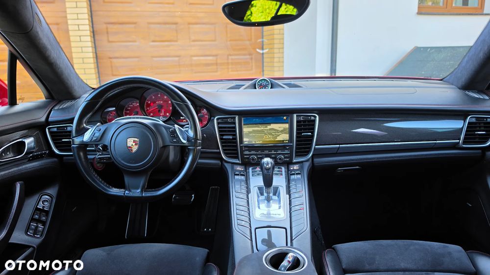 Porsche Panamera GTS - 23
