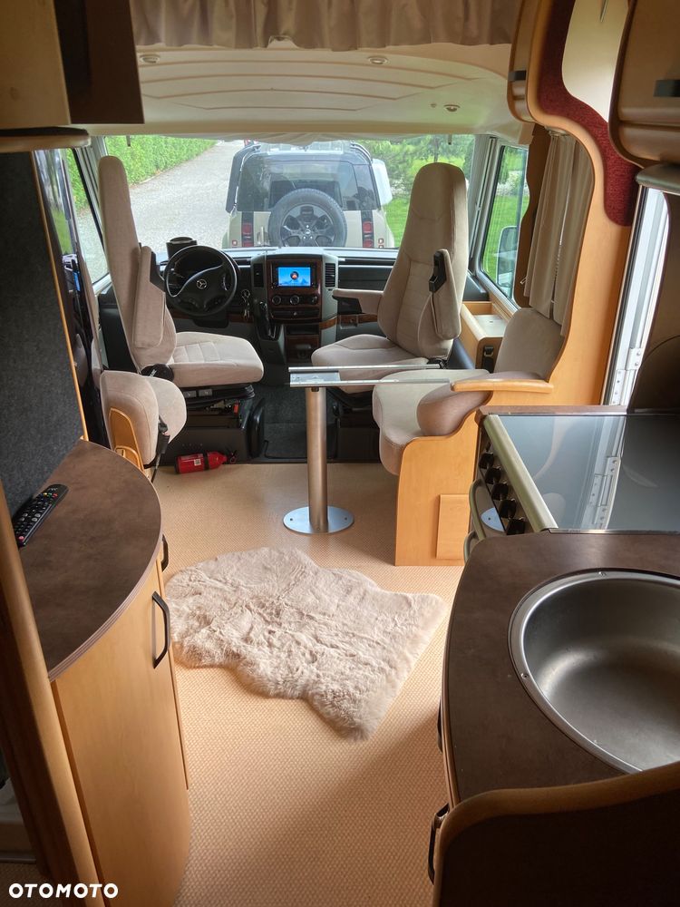 Mercedes-Benz Pilote Explorateur - 11