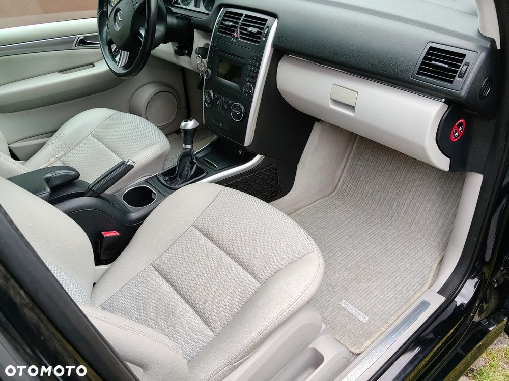 Mercedes-Benz Klasa B 180 CDI - 17