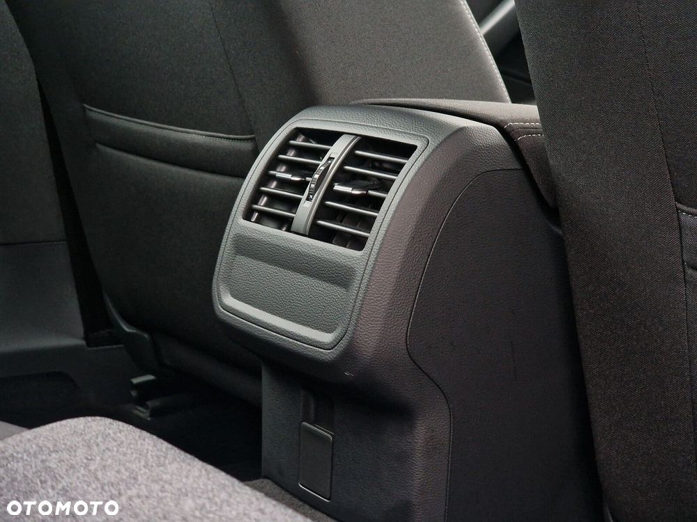 Volkswagen Passat 1.5 TSI EVO Business DSG - 17