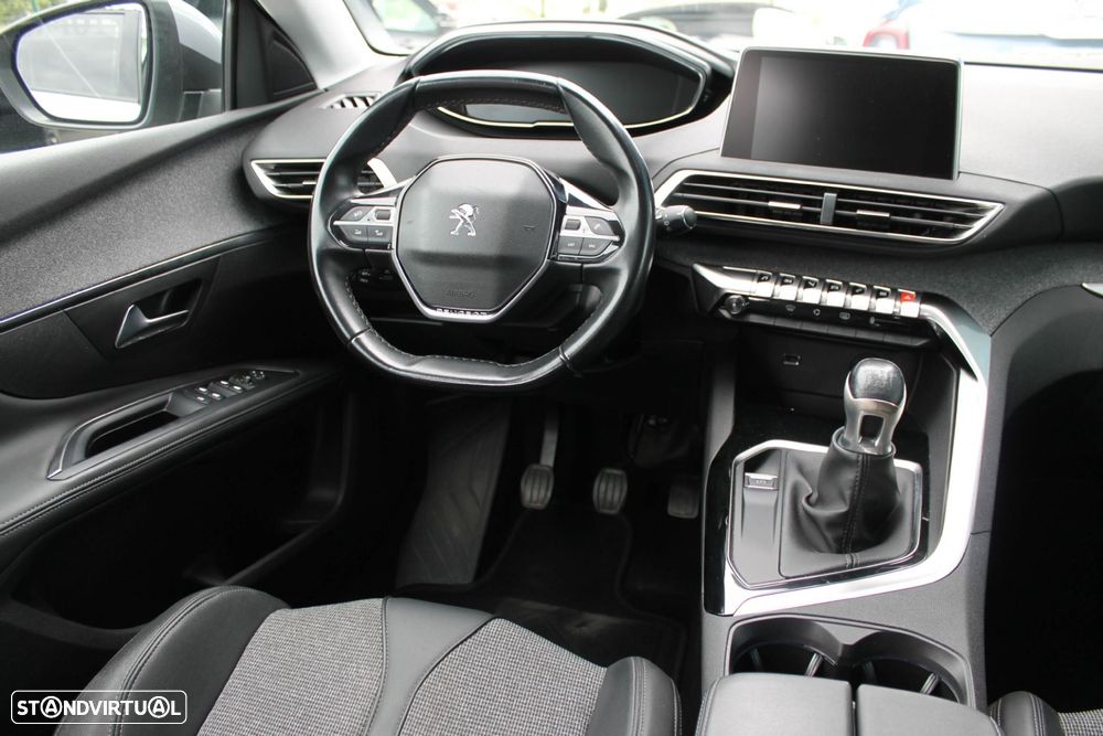 Peugeot 5008 1.5 BlueHDi Allure - 43