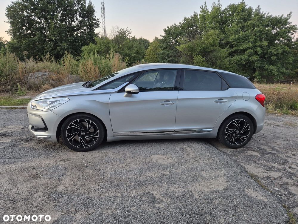 Citroën DS5 HDi 165 SoChic - 4