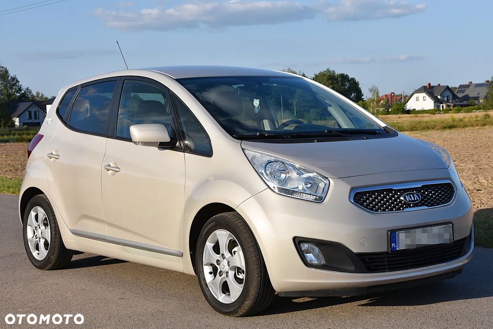 Kia Venga 1.6 L - 10