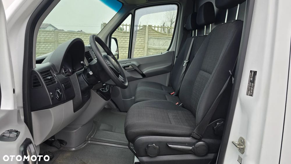 Mercedes-Benz Sprinter - 10