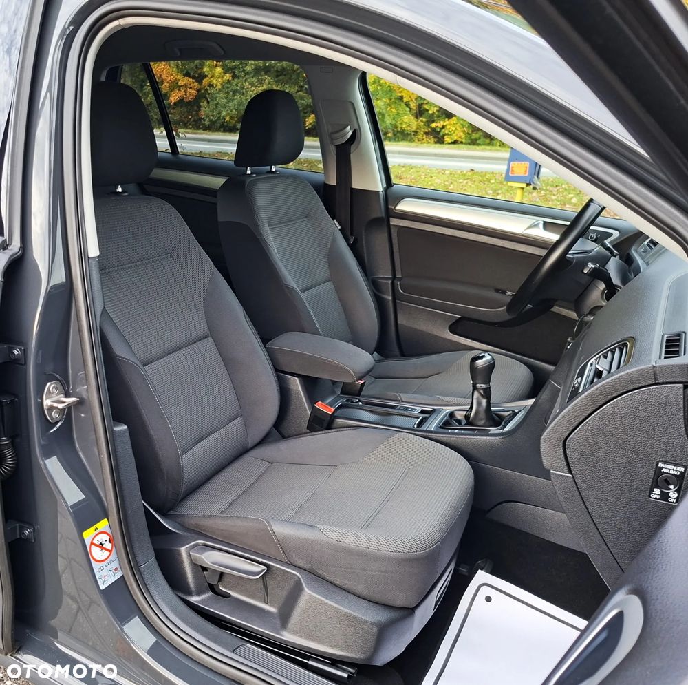 Volkswagen Golf 2.0 BlueTDI Comfortline - 23