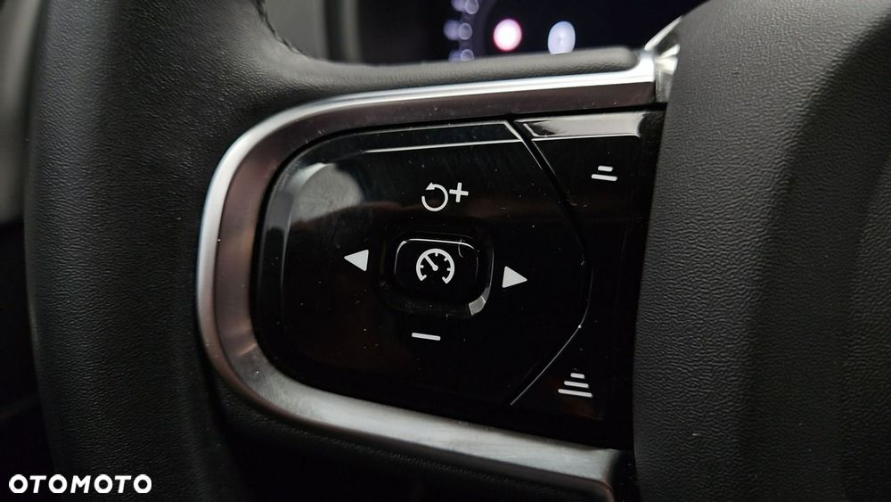 Volvo XC 90 B5 D AWD Plus Bright - 17