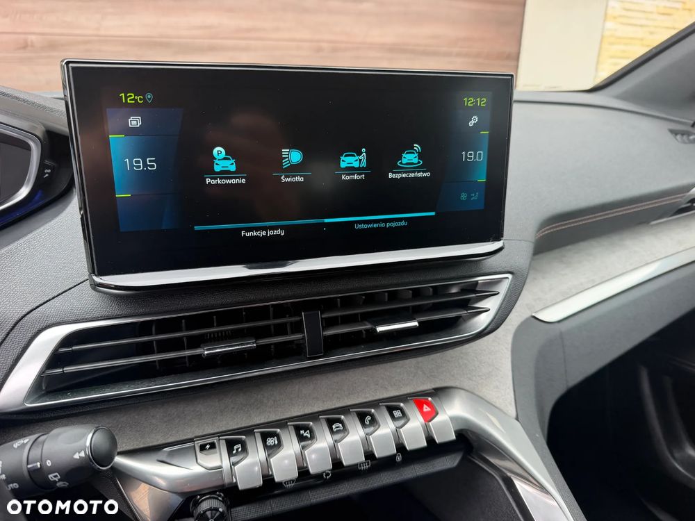 Peugeot 3008 1.6 PureTech HYbrid GT S&S EAT8 - 13