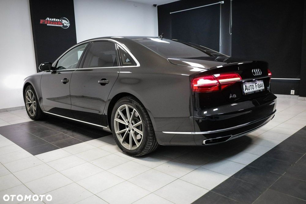 Audi A8 - 12