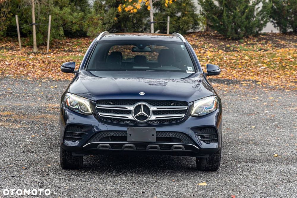 Mercedes-Benz GLC 300 4Matic 9G-TRONIC AMG Line - 2