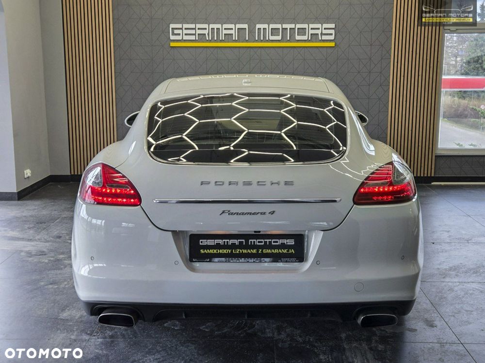 Porsche Panamera 4 PDK Edition - 18