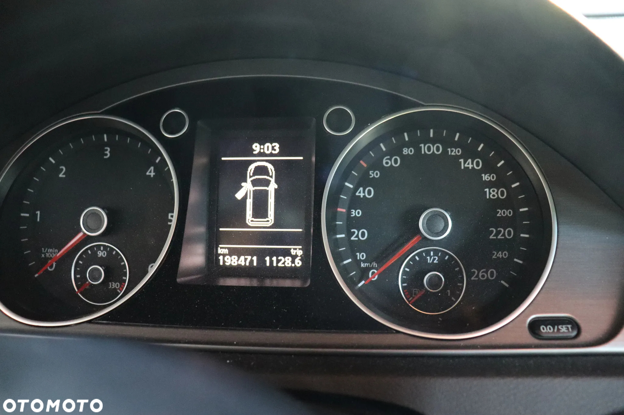 Volkswagen Passat 2.0 TDI Comfortline - 9