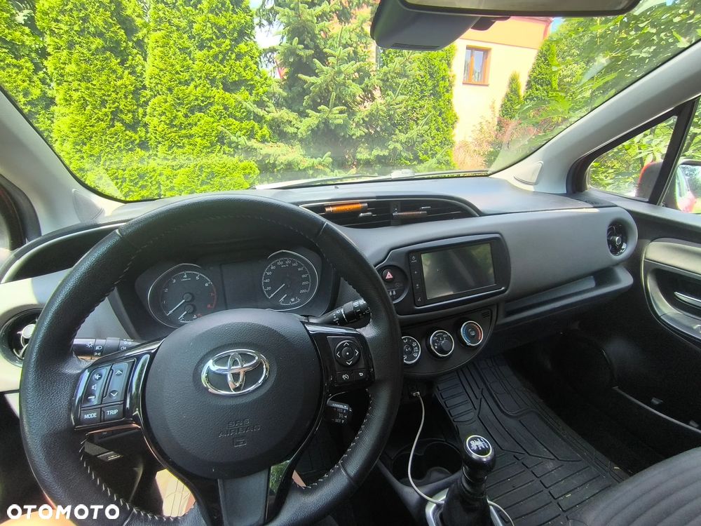 Toyota Yaris 1.5 Premium - 6