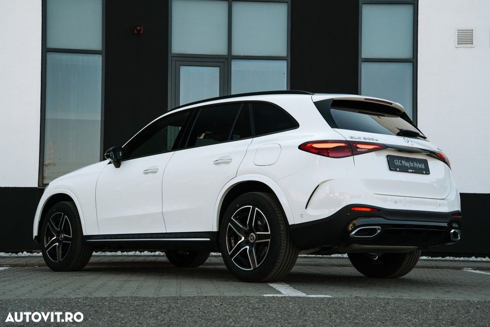 Mercedes-Benz GLC 300 e 4MATIC - 3