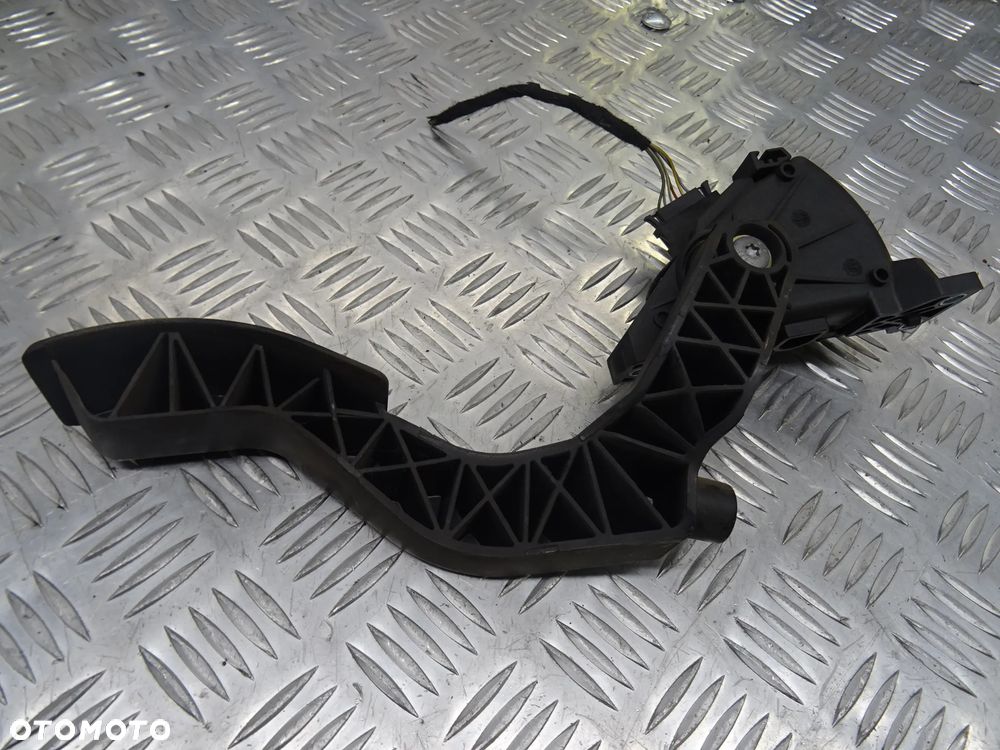 VW PASSAT B5 LIFT SEDAN 00-05 (2005R) 1.9 TD POTENCJOMETR GAZU - 9