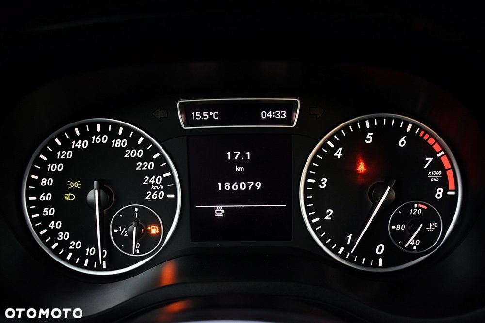 Mercedes-Benz Klasa B 180 BlueEFFICIENCY Edition Style - 19