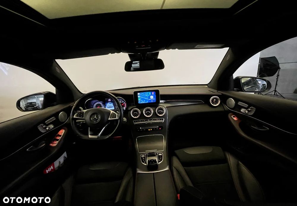 Mercedes-Benz GLC - 12