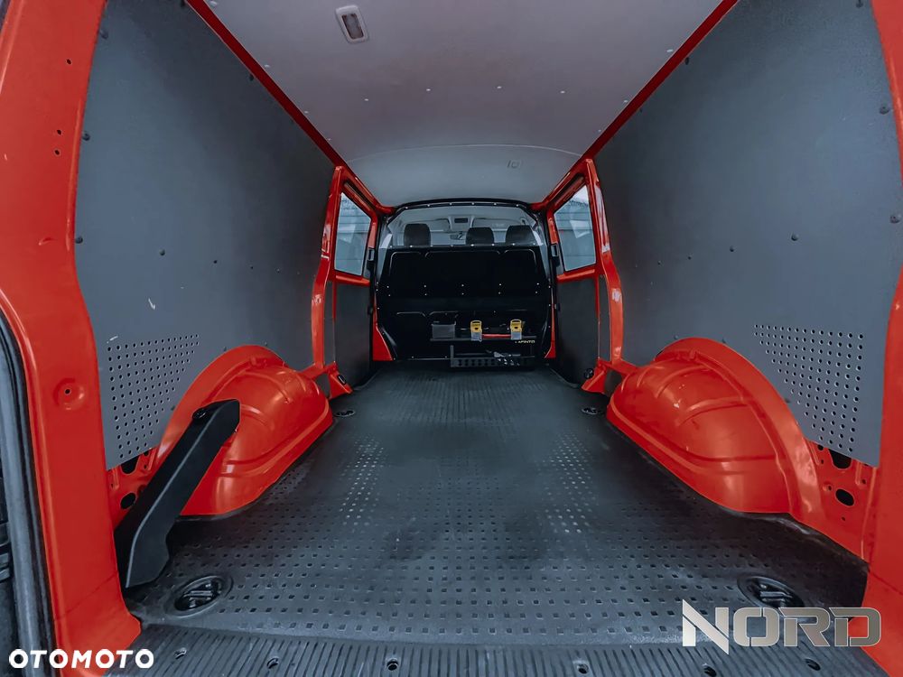 Volkswagen Transporter T6.1 4MOTION DSG 4x4 - 11