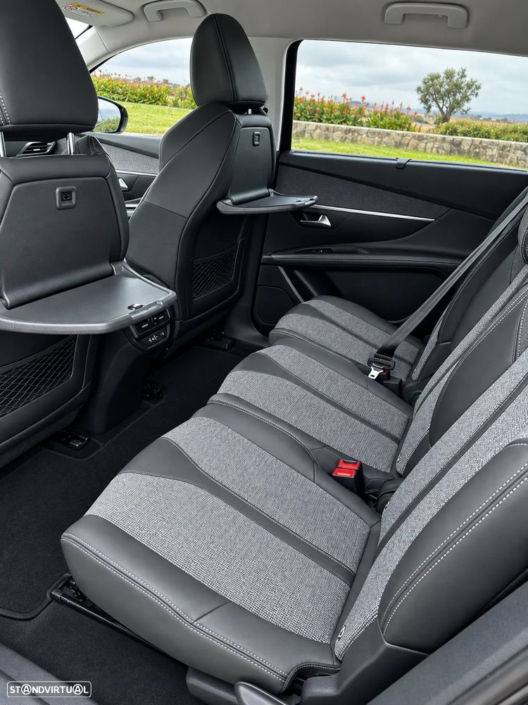 Peugeot 5008 1.5 BlueHDi Allure EAT8 - 12