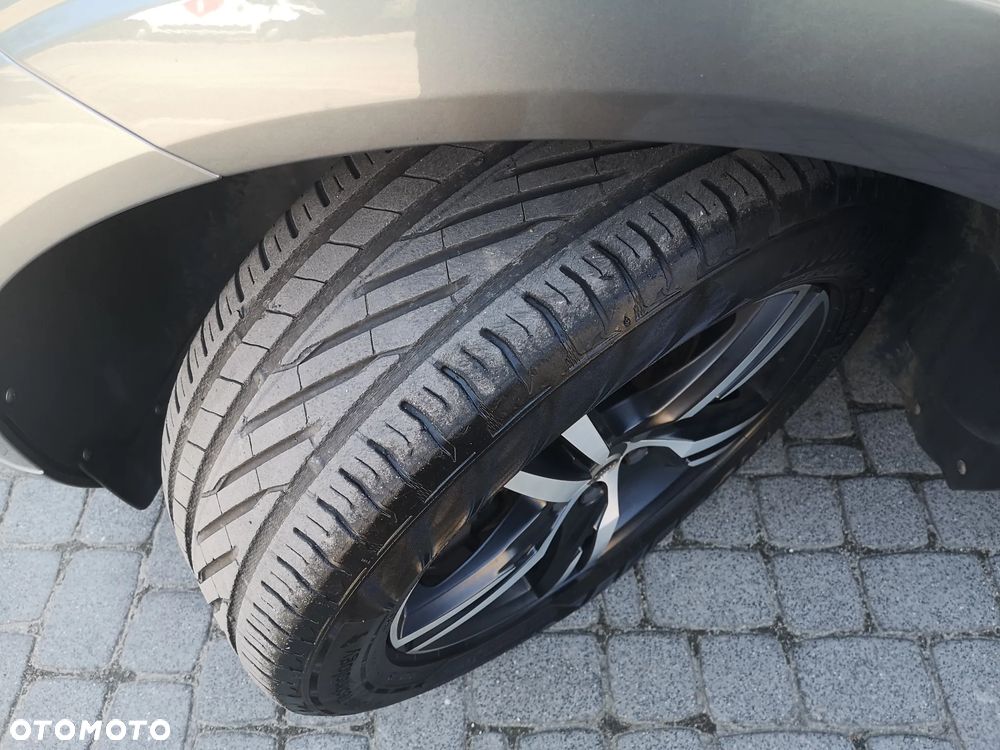 Volvo XC 60 D4 AWD R-Design - 41
