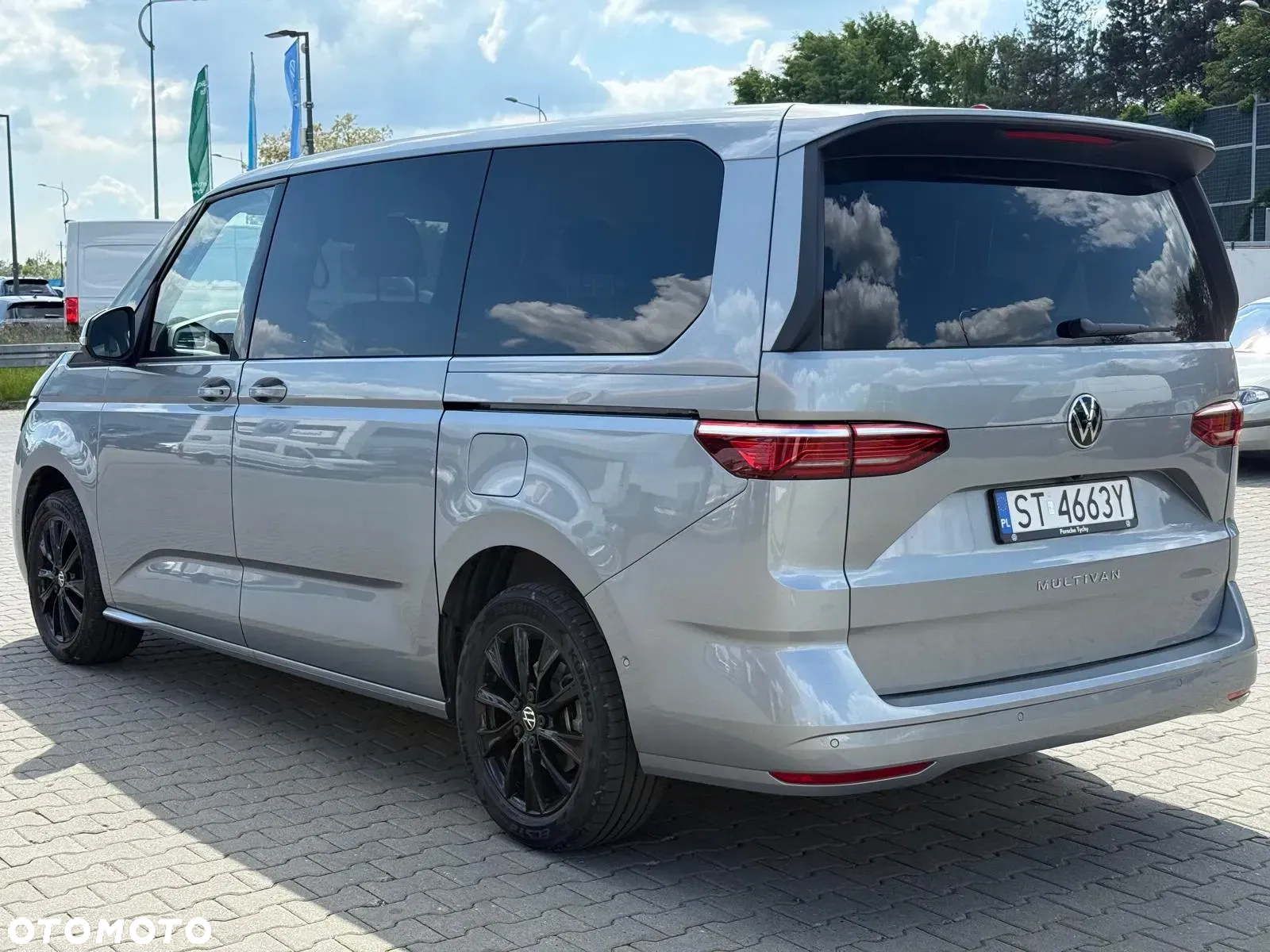 Volkswagen Multivan - 7