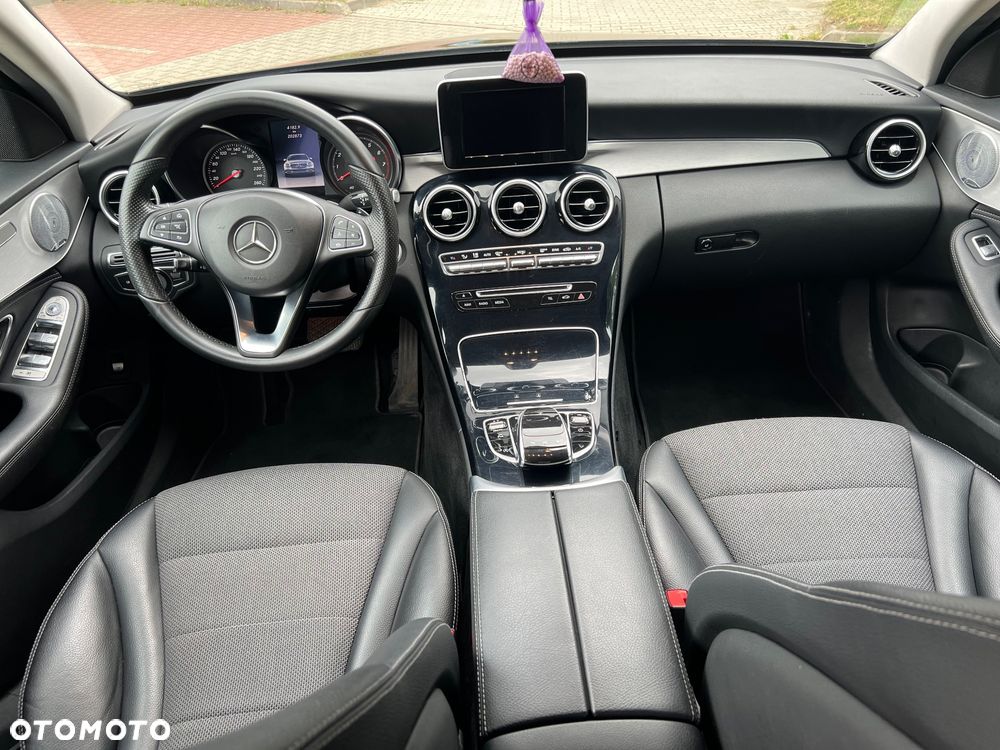 Mercedes-Benz Klasa C 250 7G-TRONIC - 29