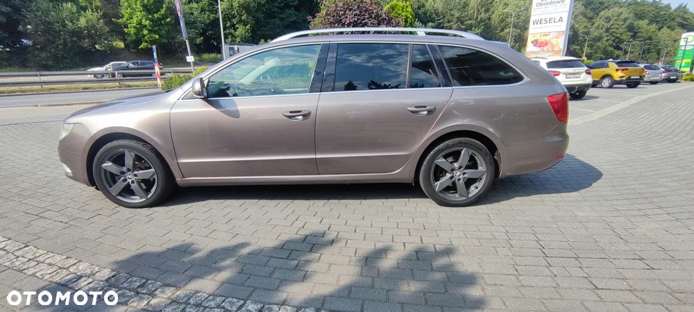 Skoda Superb 1.8 TSI Elegance DSG - 8