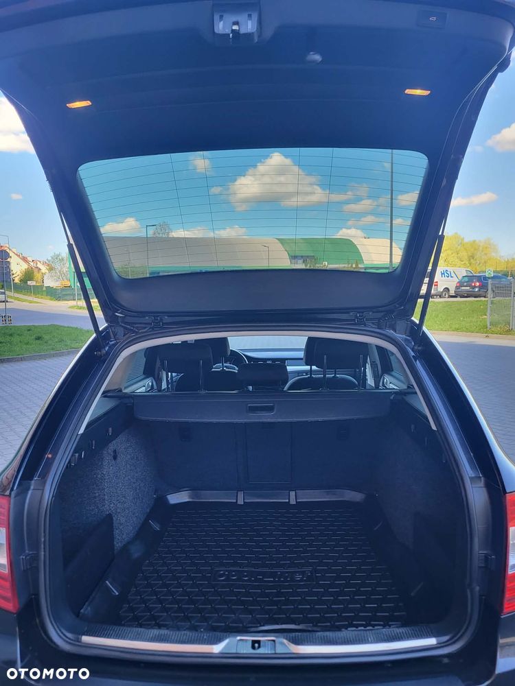 Skoda Superb 2.0 TDI Green tec Elegance - 12