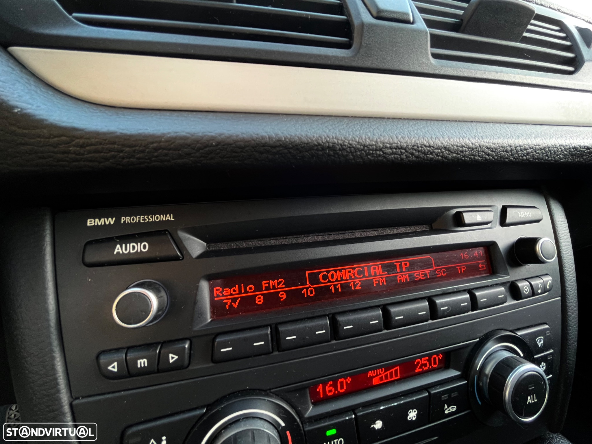 BMW X1 18 d sDrive - 25