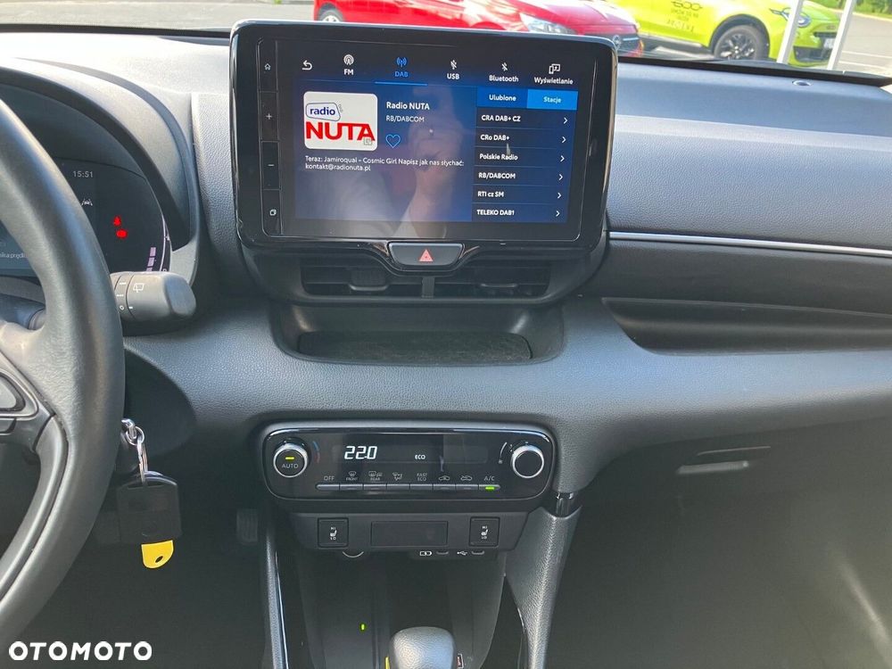 Toyota Yaris Hybrid 1.5 Selection Elegant - 15