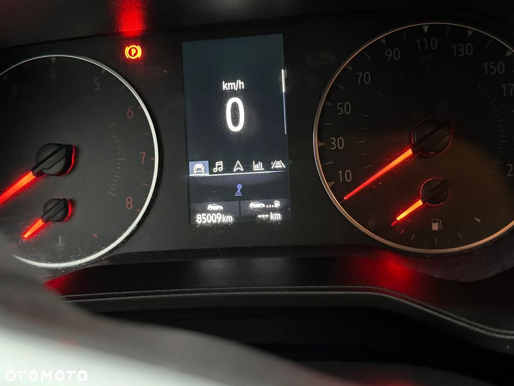 Renault Clio TCe 100 EXPERIENCE - 9