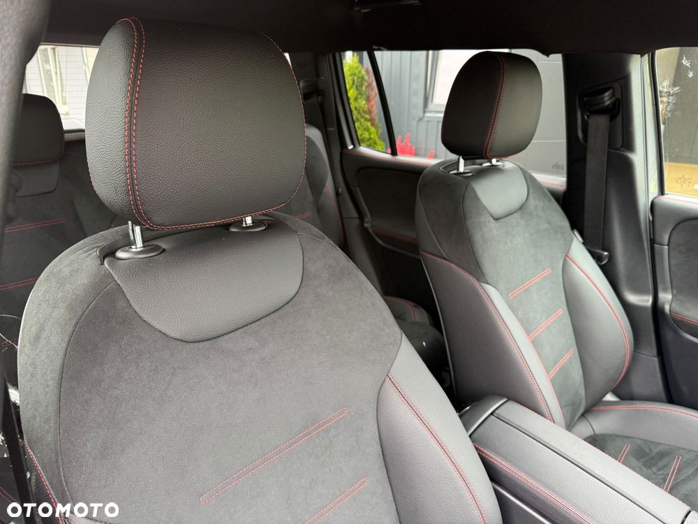 Mercedes-Benz GLB 200 AMG Line 7G-DCT - 28