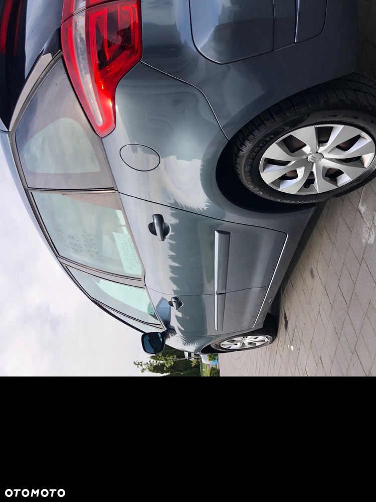 Citroën C4 Picasso 1.8 16V Confort - 19