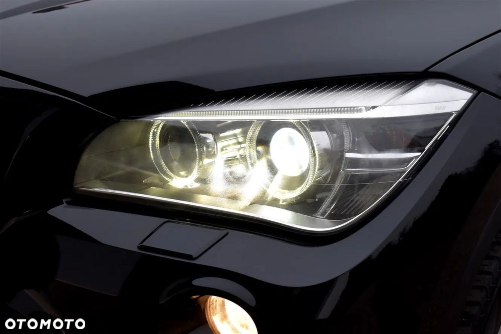 BMW X1 xDrive18d xLine - 10