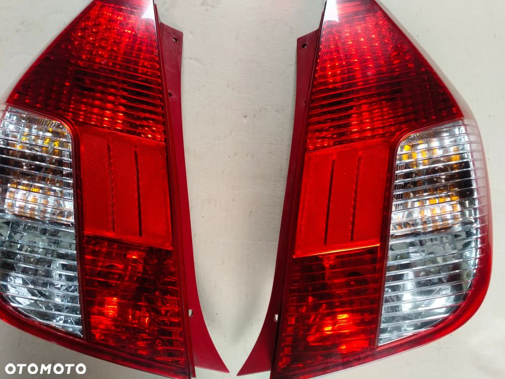 LAMPY TYŁ HYUNDAI I10 LEWA PRAWA - 4