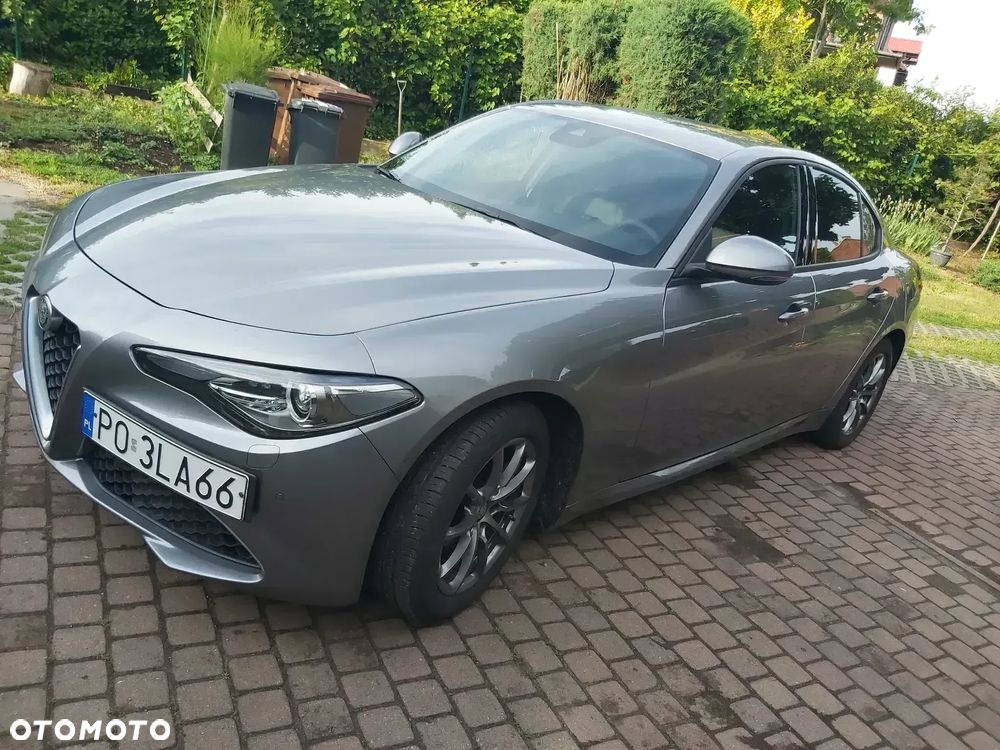 Alfa Romeo Giulia - 1