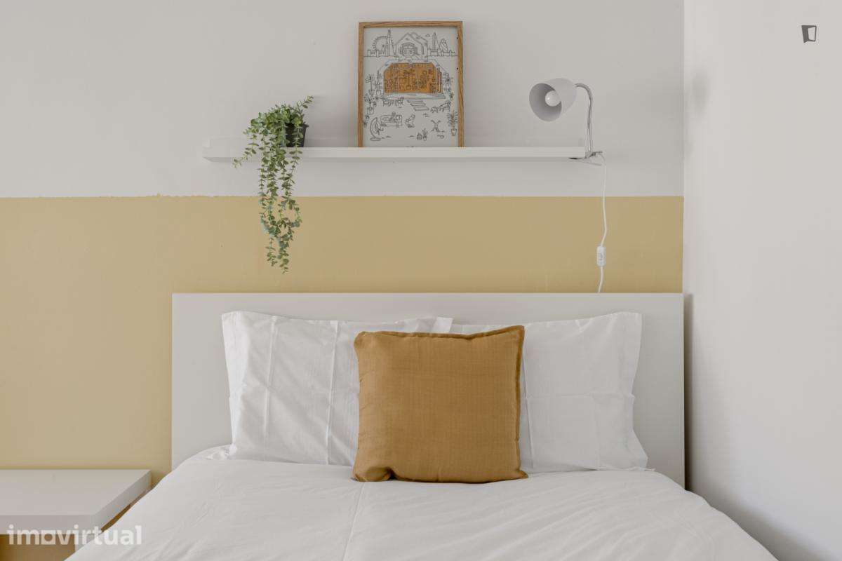 Quarto - localizado em Sete Rios Lisbon - Grande imagem: 5/19