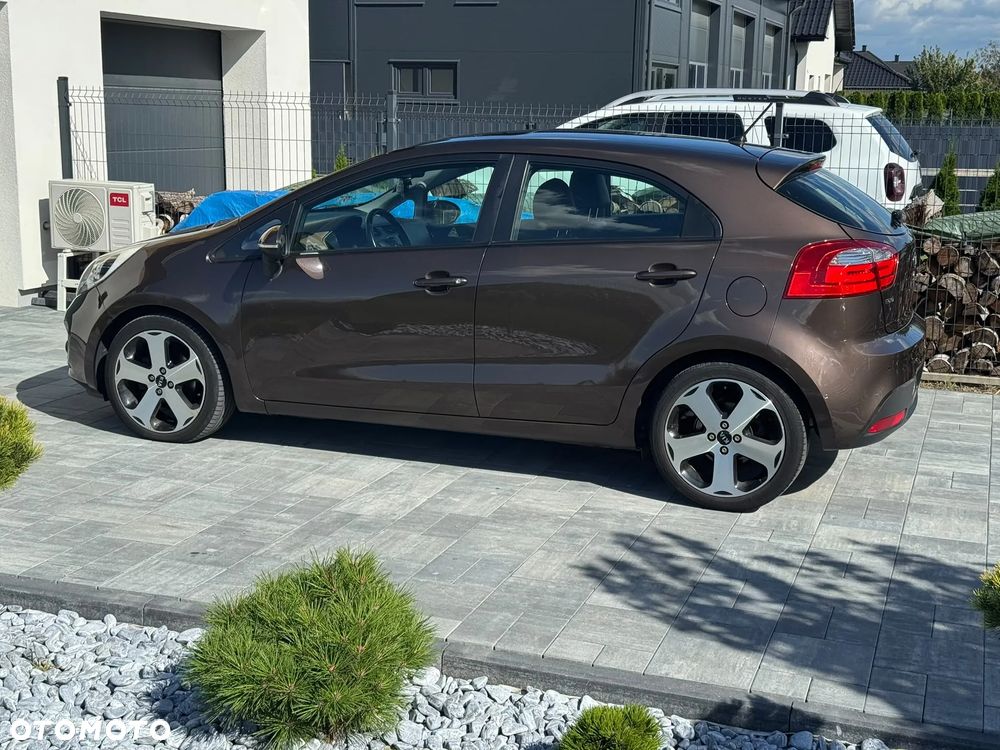 Kia Rio 1.4 Dream Team Edition - 1
