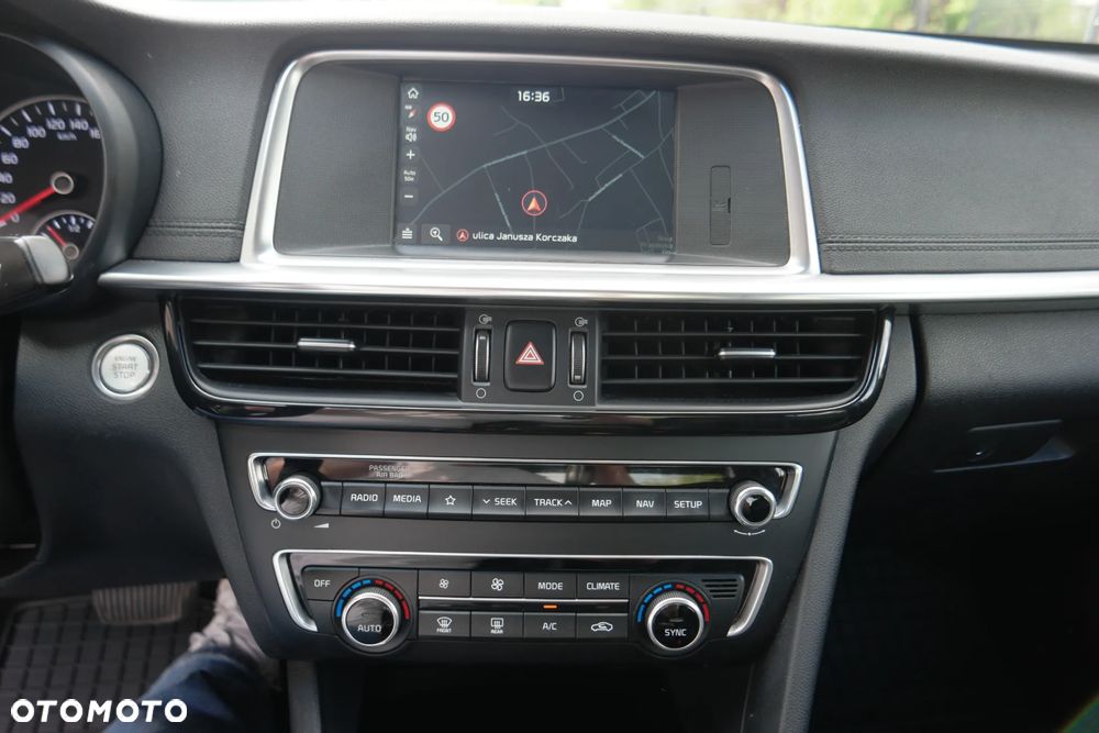 Kia Optima - 27