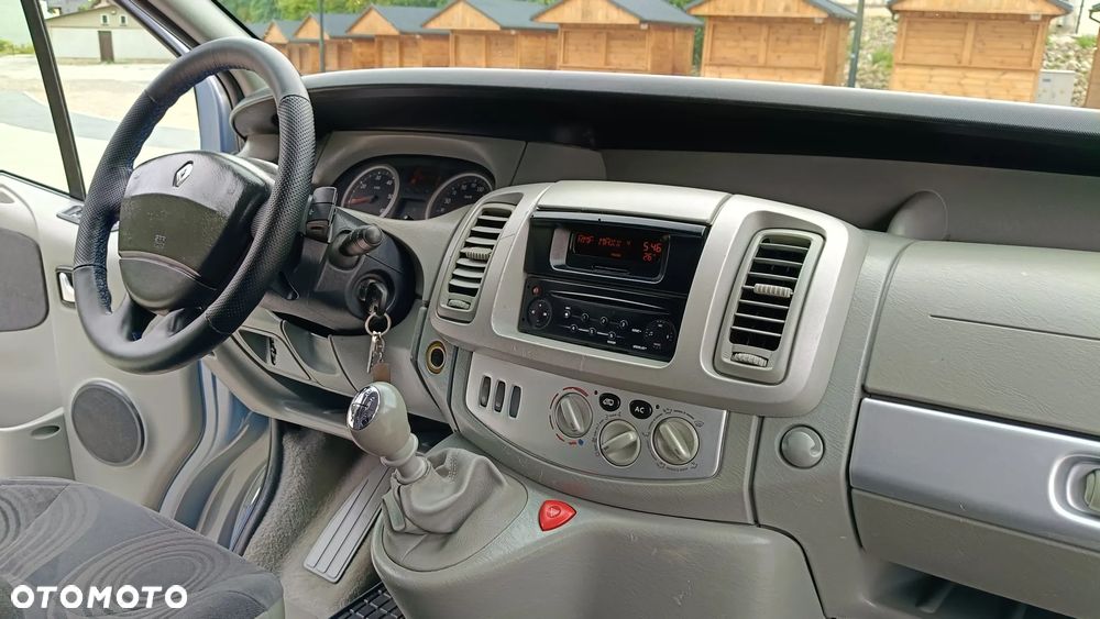 Renault Trafic L1H1 Passenger Lux - 25