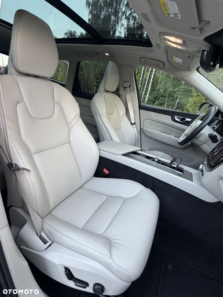 Volvo XC 60 T8 Plug-In Hybrid AWD Plus Dark - 13