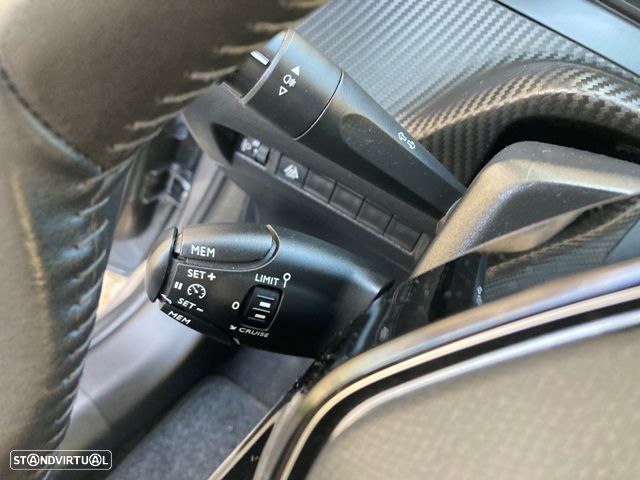 Peugeot 208 1.2 PureTech Allure Pack - 17