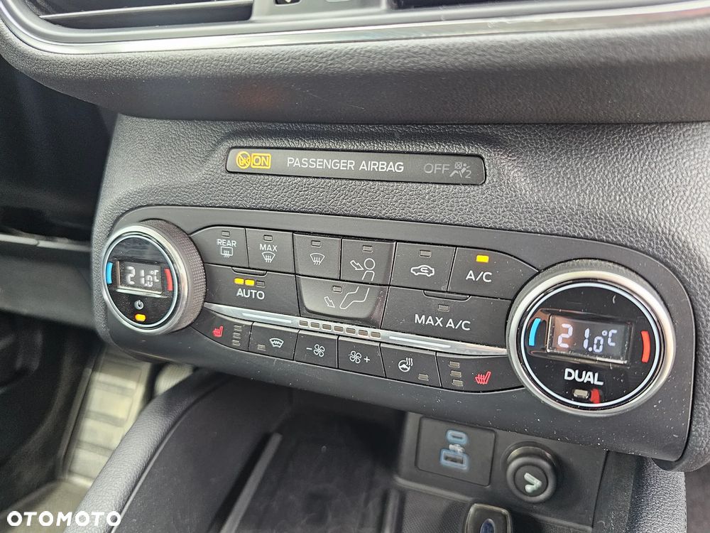Ford Kuga - 13