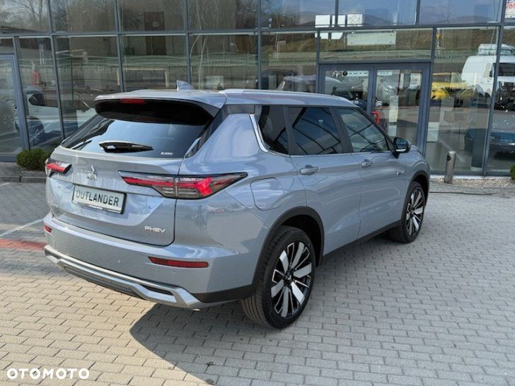 Mitsubishi Outlander - 5