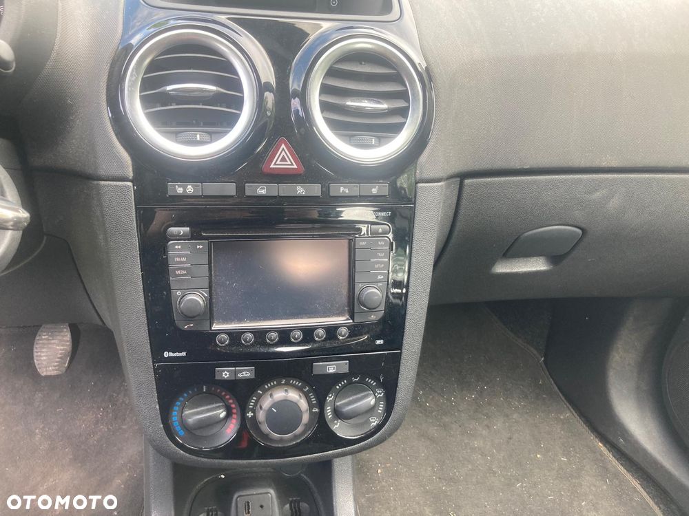 Opel Corsa 1.4 16V Cosmo - 6