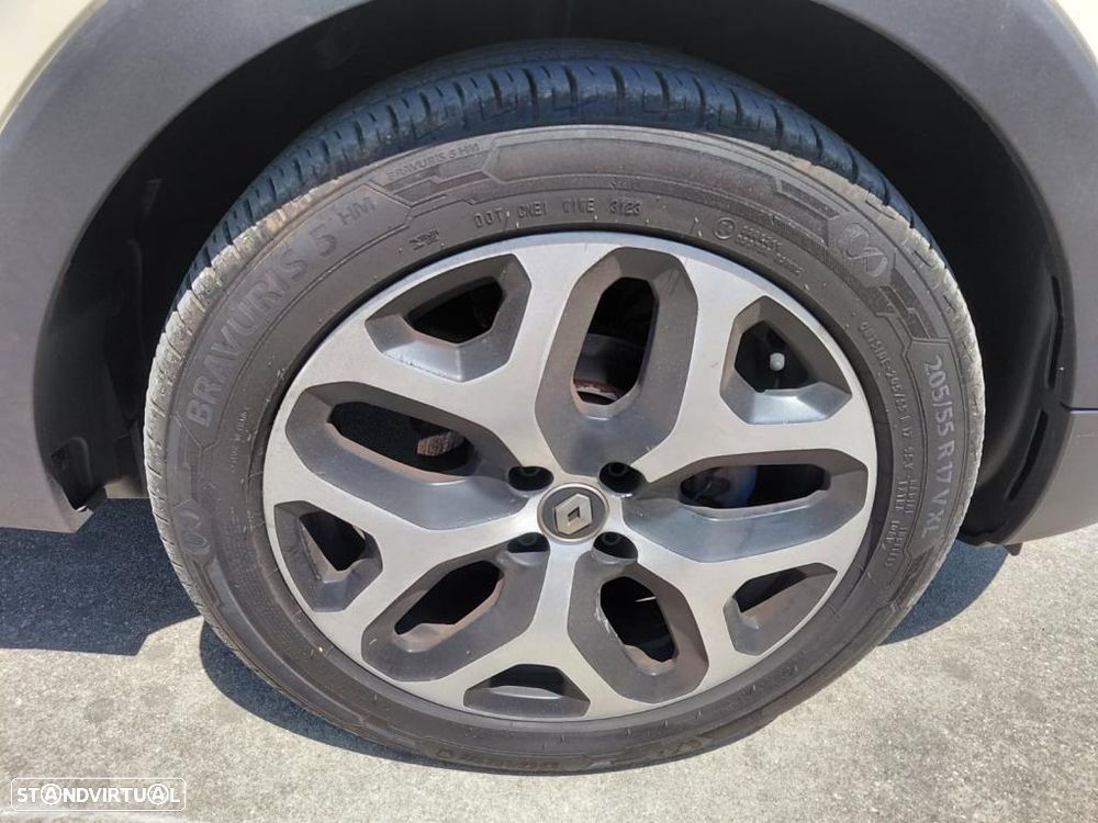 Renault Captur 1.5 dCi Exclusive EDC - 21