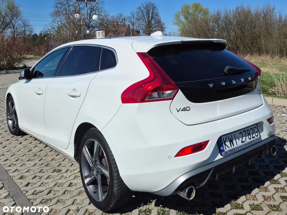 Volvo V40 D3 R Design - 3